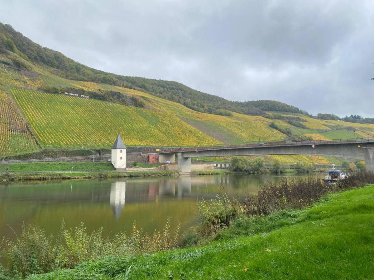 Hotel Krone Riesling Тріттенгайм Екстер'єр фото